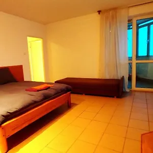 https://studio-7.warsawhotelspoland.com
