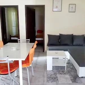 https://apartments-domi-vir.hotelinzadar.com